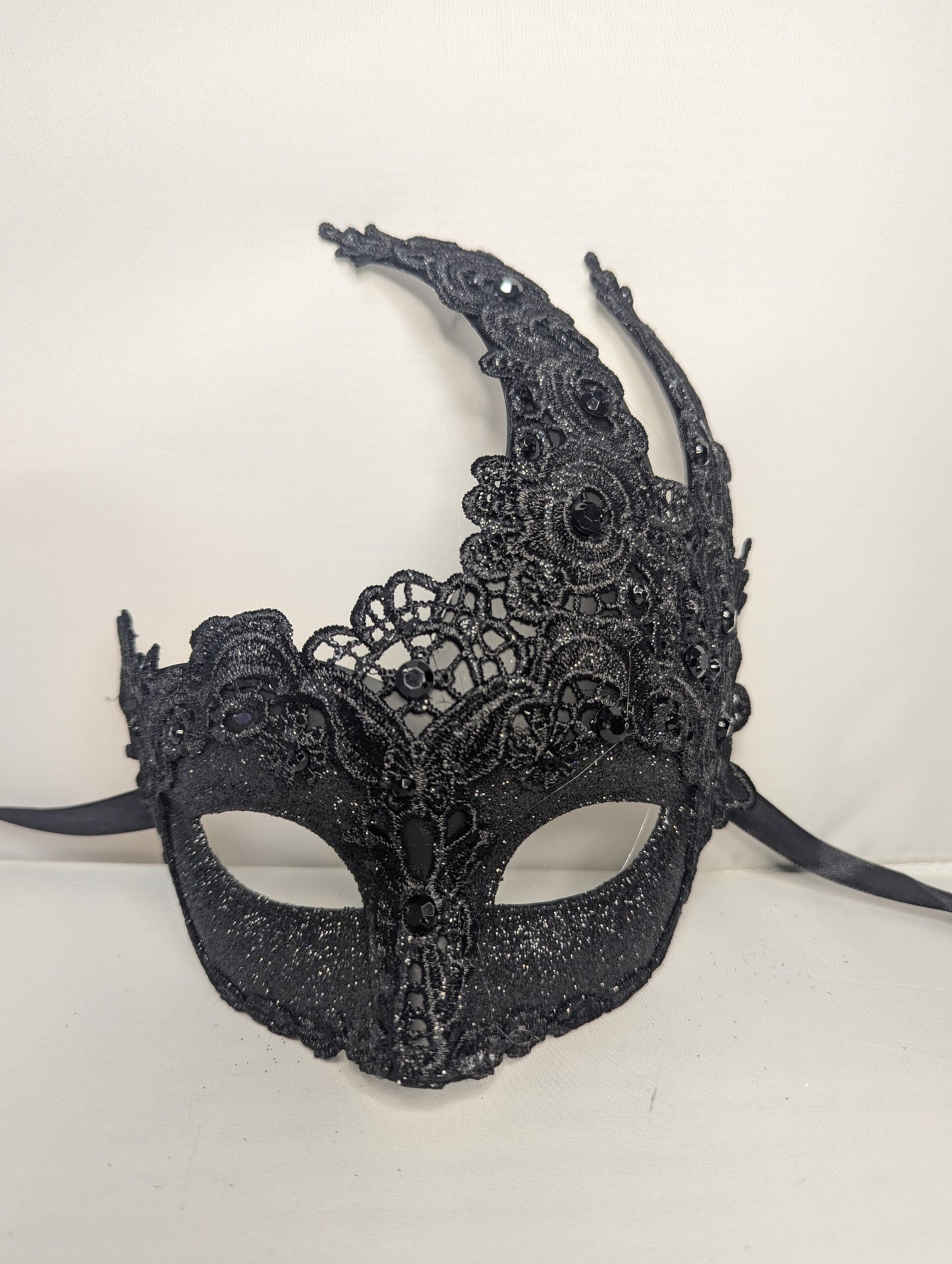 Lace Swan - Black image 0