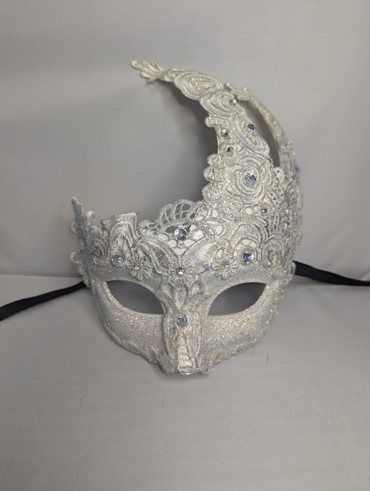 Lace Swan- White image 0
