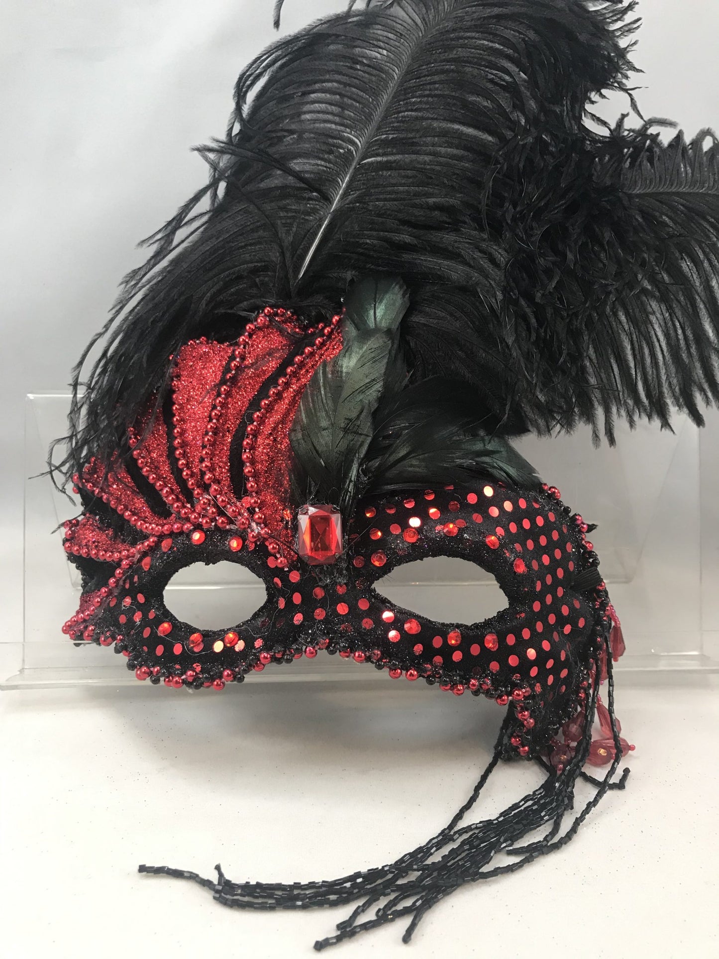 Erte, Red image 1
