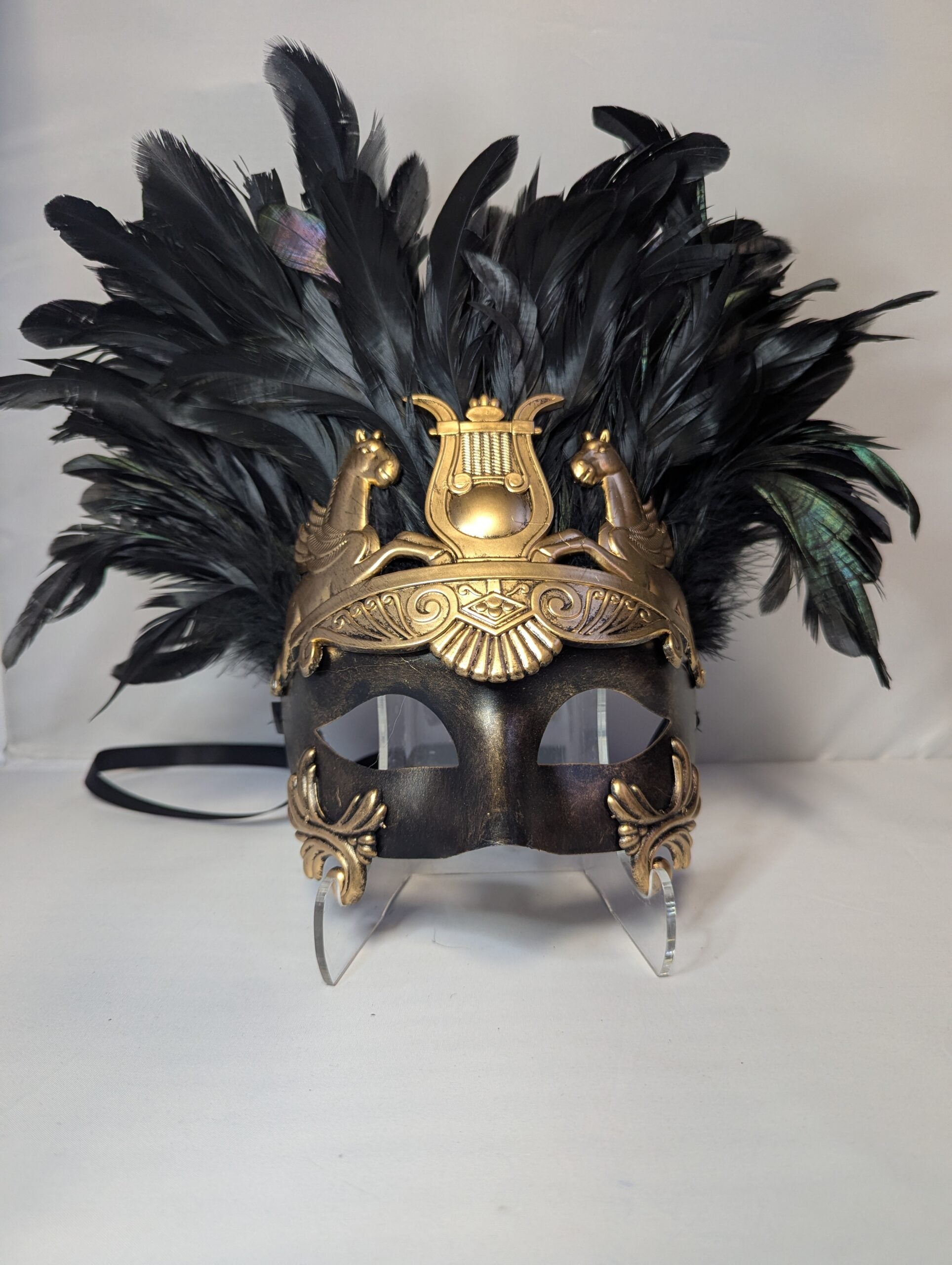 Roman w/ feathers- gold image 0